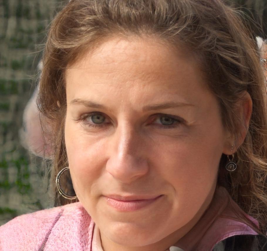 Evelyn Thorburn professional portrait